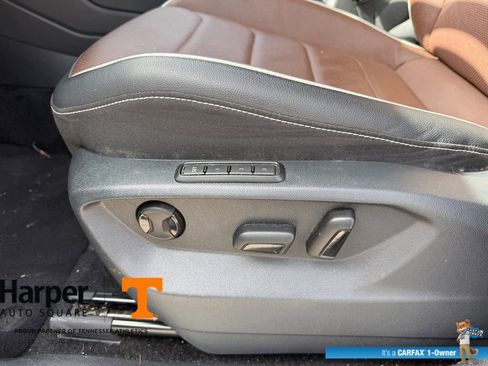 Used 2024 Volkswagen Tiguan SEL R-Line image 18