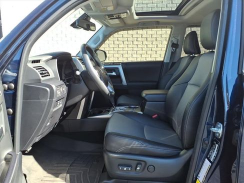 Used 2022 Toyota 4Runner SR5 Premium image 25