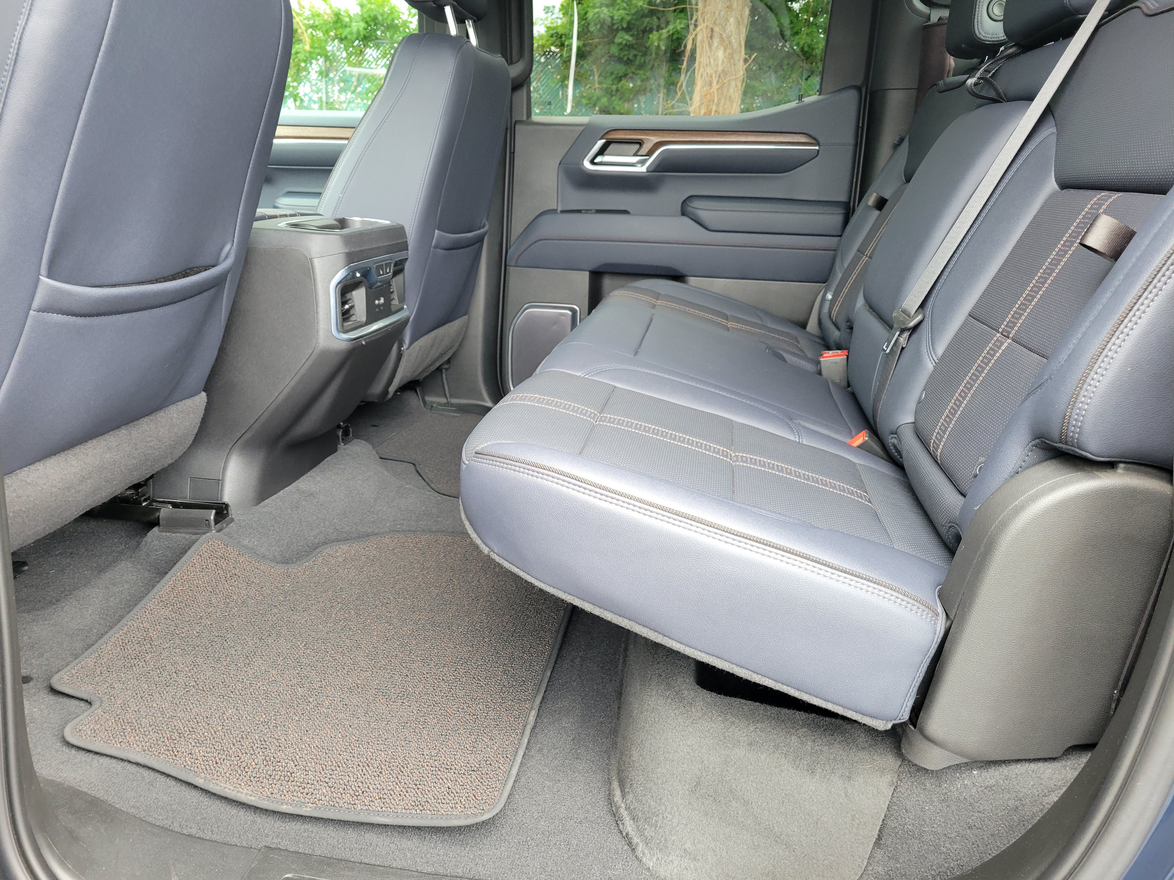 Used 2022 Chevrolet Silverado 1500 High Country w/ Z71 Off-Road Package AWD/4WD image 37