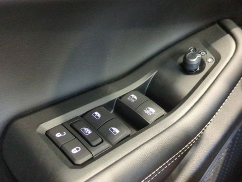 New 2025 Jeep Grand Cherokee L Altitude AWD/4WD image 26