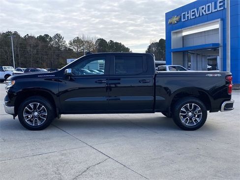 Used 2024 Chevrolet Silverado 1500 LT image 2