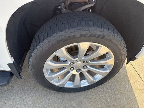 Used 2021 Chevrolet Silverado 1500 High Country w/ Technology Package image 61