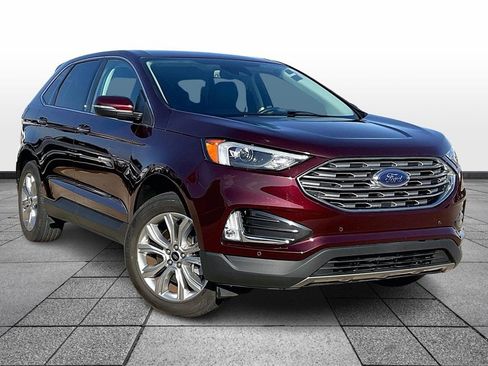 Used 2024 Ford Edge Titanium image 2