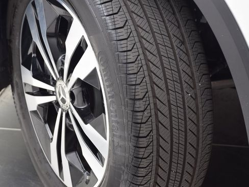 Certified 2025 Mercedes-Benz GLA 250 image 29