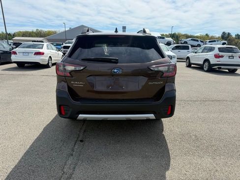 Used 2022 Subaru Outback Limited AWD/4WD image 7