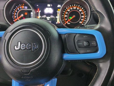 Used 2018 Jeep Wrangler Unlimited Sahara AWD/4WD image 29