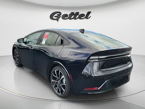New 2026 Toyota Prius Plug-In Hybrid FWD image 4