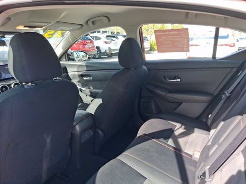 Used 2025 Nissan Sentra SR FWD image 14
