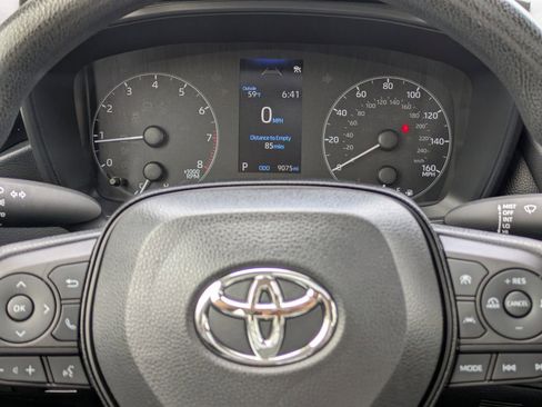 Used 2023 Toyota Corolla LE image 28