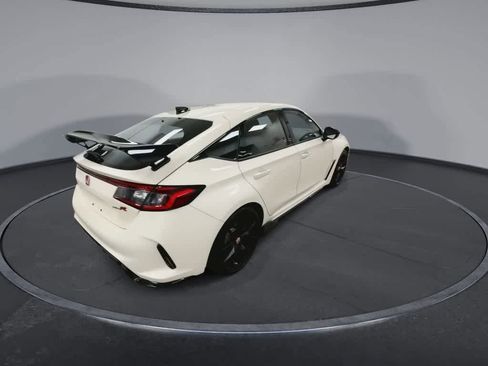 Used 2023 Honda Civic Type R image 8