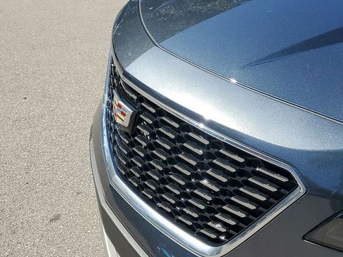 Used 2019 Cadillac XT4 Premium Luxury image 9