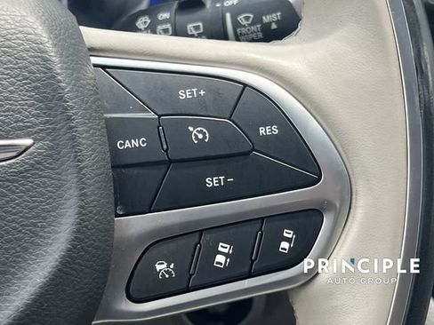 Used 2021 Chrysler Pacifica Limited w/ Premium & Safety Sphere Group AWD/4WD image 20