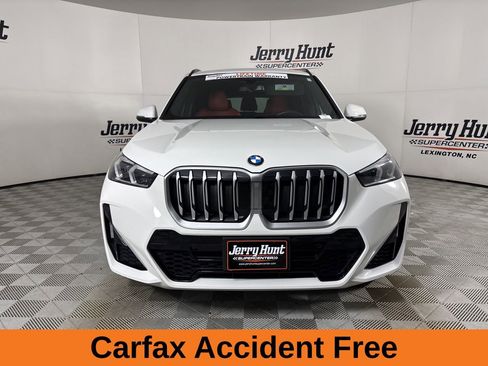 Used 2025 BMW X1 xDrive28i image 3
