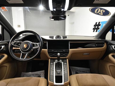 Used 2020 Porsche Macan image 21