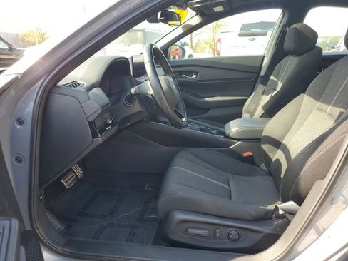 Used 2023 Honda Accord Sport image 14