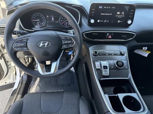 Used 2023 Hyundai Santa Fe SE image 17