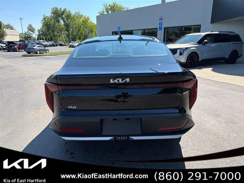 New 2026 Kia K4 FWD image 9