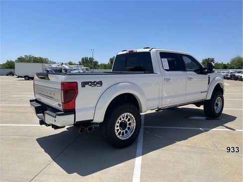 Used 2022 Ford F250 Limited AWD/4WD image 2