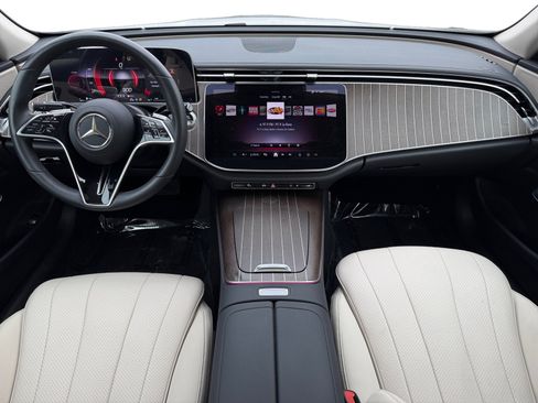 Used 2025 Mercedes-Benz E 350 Sedan image 10