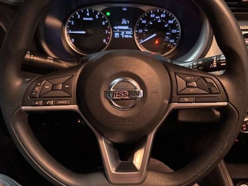 Certified 2018 Nissan Kicks S image 8