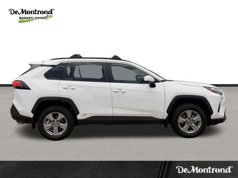 Used 2024 Toyota RAV4 LE AWD/4WD image 4