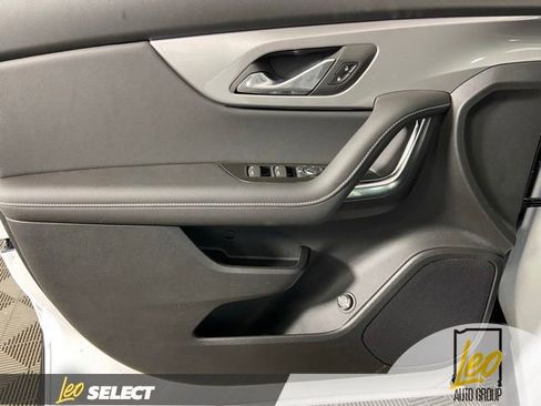 Used 2026 Chevrolet Blazer LT w/ Convenience Package FWD image 16