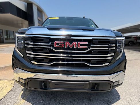 Used 2022 GMC Sierra 1500 SLT w/ SLT Premium Package AWD/4WD image 2