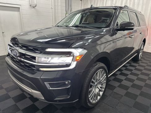 Used 2023 Ford Expedition Max Limited AWD/4WD image 4