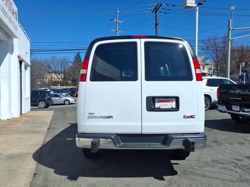 Used 2024 GMC Savana 2500 w/ Driver Convenience Package image 5