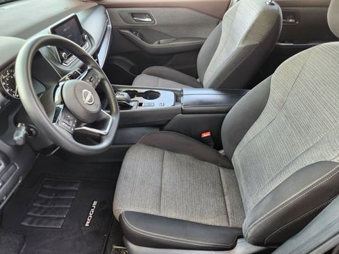 Certified 2023 Nissan Rogue SV FWD image 9