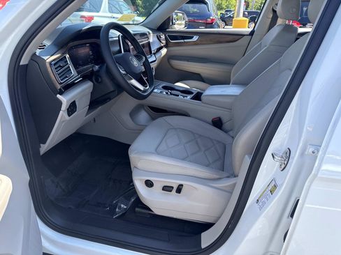 Certified 2024 Volkswagen Atlas SE AWD/4WD image 19