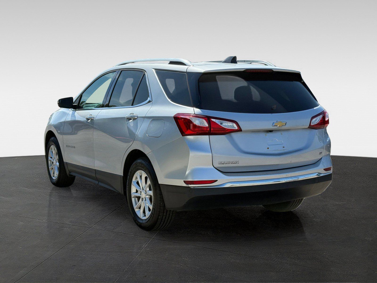 Used 2018 Chevrolet Equinox LT w/ Sun & Infotainment Package FWD image 7