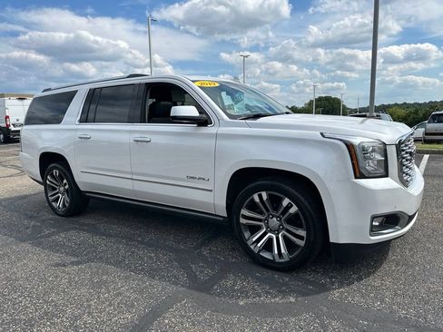 Used 2019 GMC Yukon XL Denali w/ Denali Ultimate Package AWD/4WD image 18
