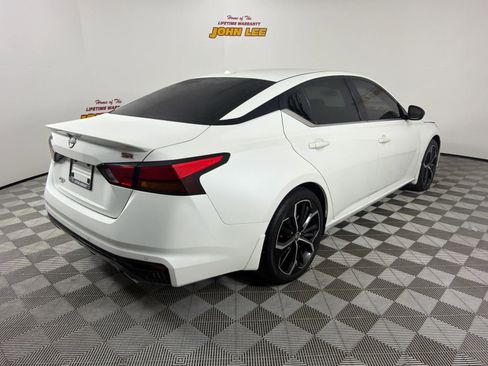 Used 2024 Nissan Altima 2.5 SR w/ SR Premium Package image 6