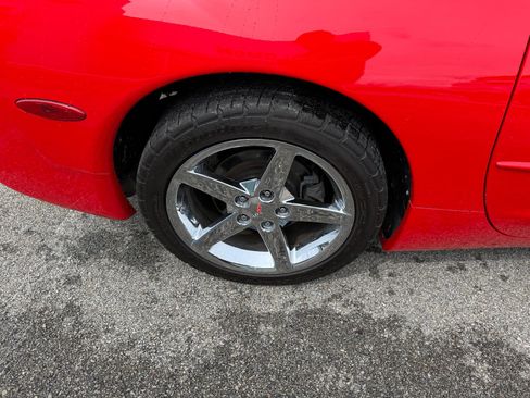 Used 1999 Chevrolet Corvette Convertible w/ Memory Pkg image 10