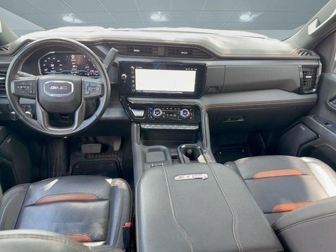 Used 2024 GMC Sierra 2500 AT4 w/ AT4 Premium Plus Package AWD/4WD image 17