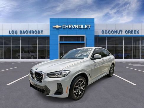 Used 2023 BMW X4 xDrive30i w/ M Sport Package AWD/4WD image 4