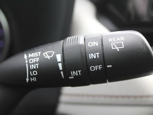 Used 2019 Toyota RAV4 XLE FWD image 31