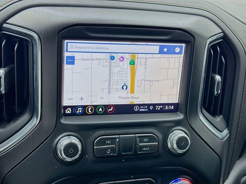 Used 2022 GMC Sierra 2500 AT4 w/ AT4 Premium Plus Package image 9