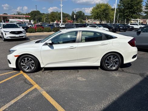 Used 2017 Honda Civic EX image 4