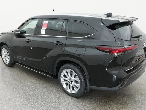 New 2026 Toyota Highlander Limited AWD/4WD image 5