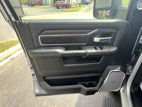 New 2026 RAM 2500 Laramie AWD/4WD image 15