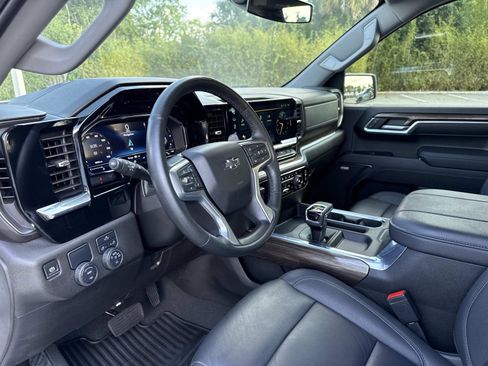 Used 2024 Chevrolet Silverado 1500 RST w/ Convenience Package II RWD image 20