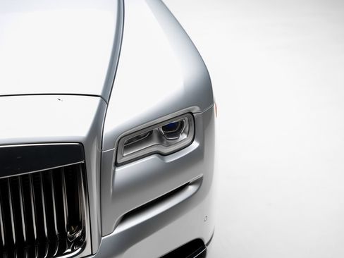 Used 2017 Rolls-Royce Dawn RWD image 13