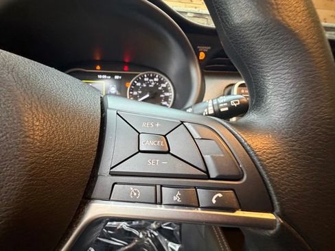 Used 2020 Nissan Kicks SV FWD image 25