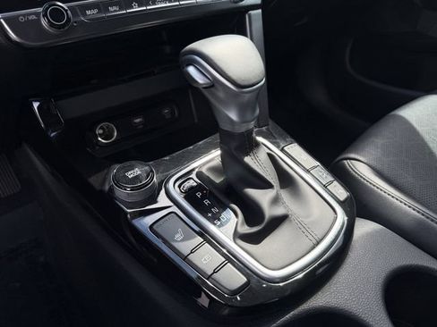Certified 2025 Kia Seltos EX FWD image 28