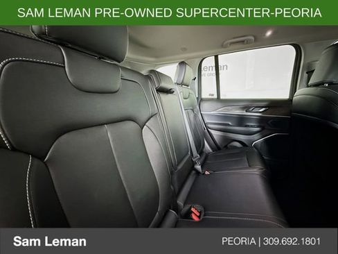 Used 2024 Jeep Grand Cherokee Limited image 28
