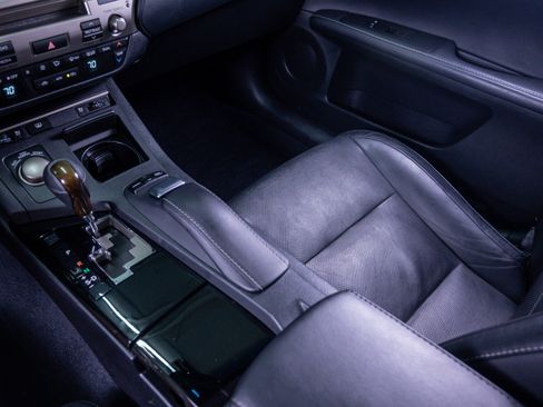 Used 2014 Lexus ES 350 w/ Luxury Package image 27