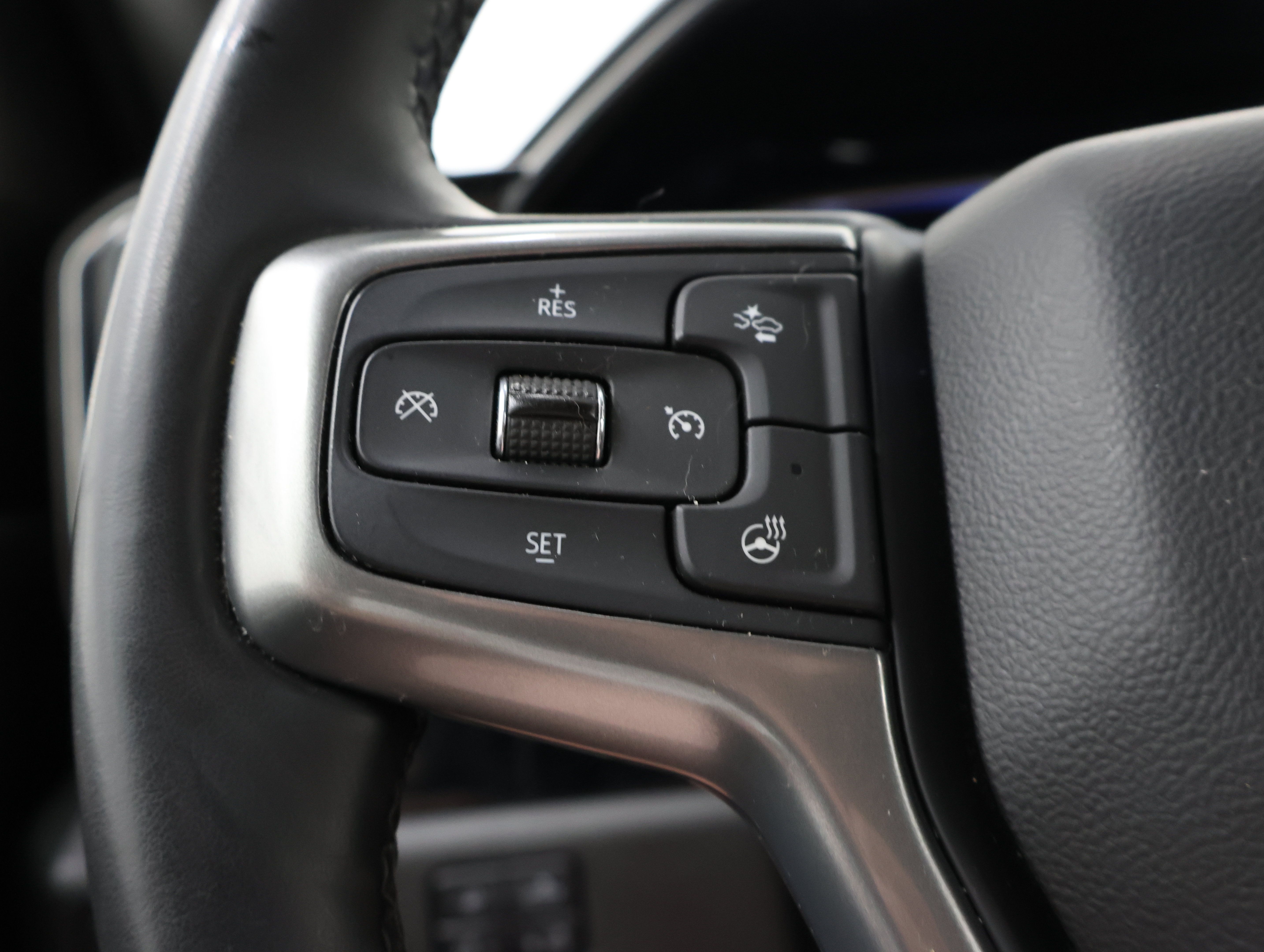 Used 2024 Chevrolet Silverado 3500 LTZ w/ LTZ Convenience Package AWD/4WD image 15
