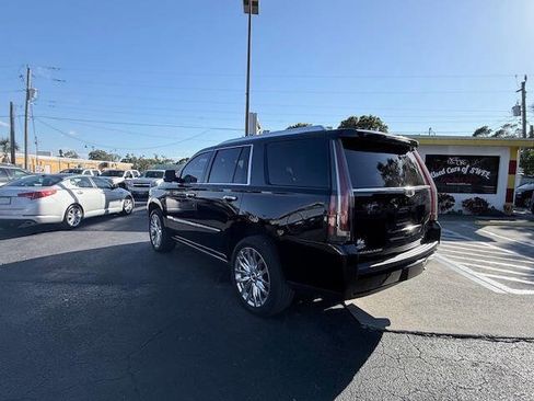 Used 2015 Cadillac Escalade Premium image 6